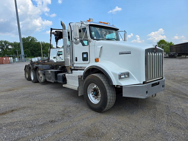2012-kenworth-t800-image-62