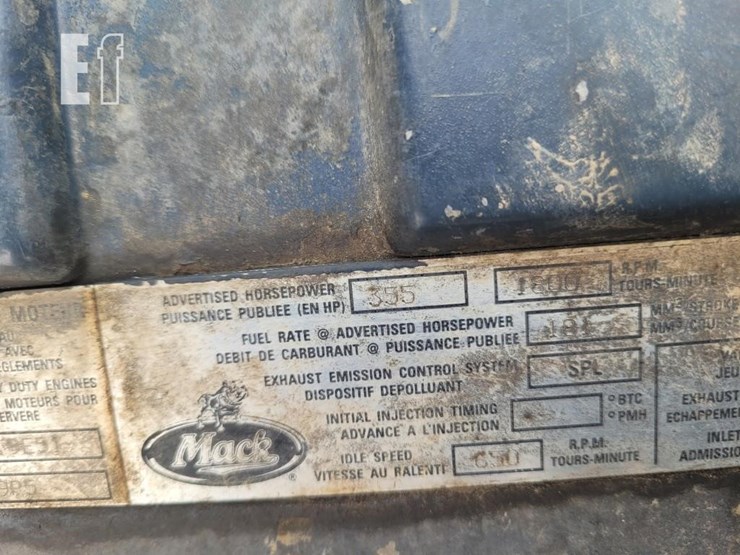1999-mack-cl713-image-13