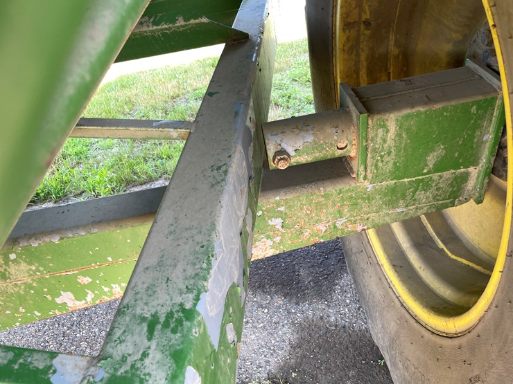 #1057-•-j-&-m-grain-cart-image-17