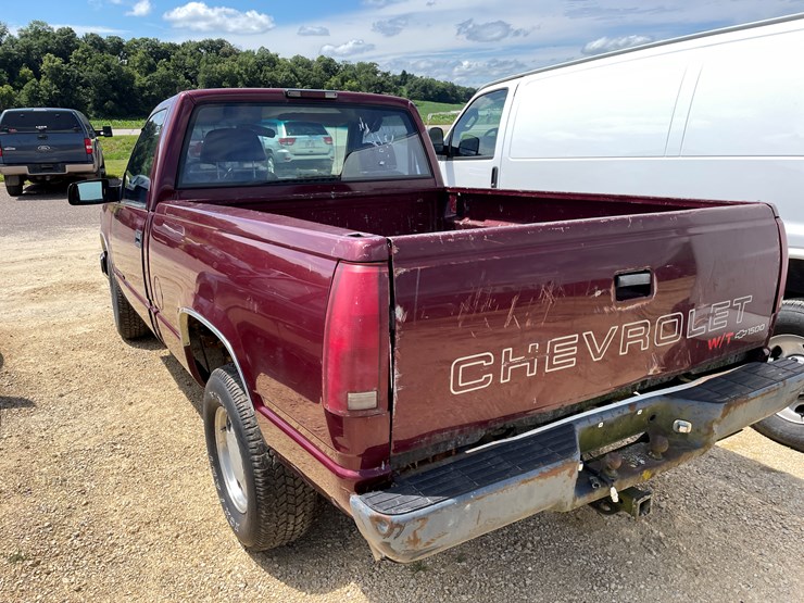 #1046-•-1996-chevrolet-truck-(has-wi-rebuilt-title)-image-7
