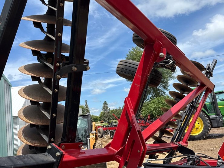 2012-case-ih-340-image-8