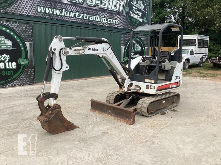 2011-bobcat-325g-image-8