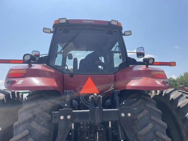 2012-case-ih-magnum-260-image-12