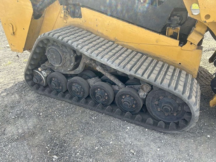 2014-caterpillar-257d-image-8