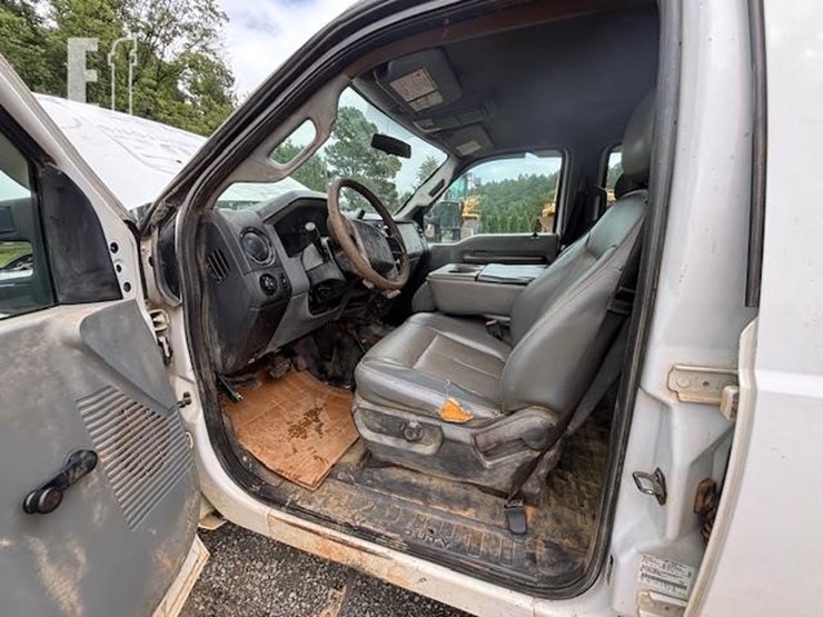 2015-ford-f250-image-12