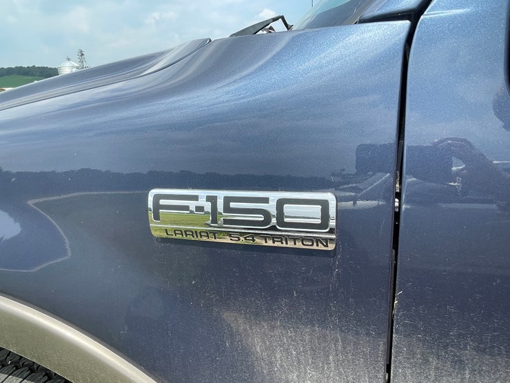 #1037-•-2005-ford-lariat-crew-cab-4x4-(has-wi-title)-image-9