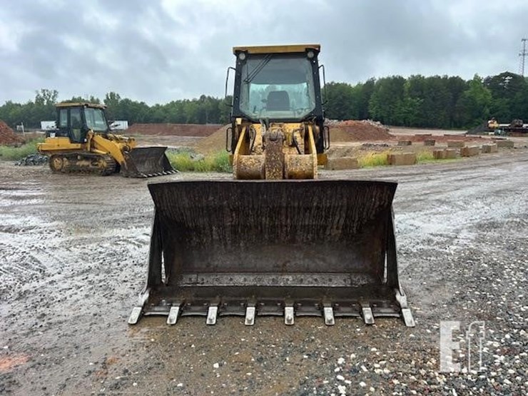 2001-caterpillar-953c-image-5