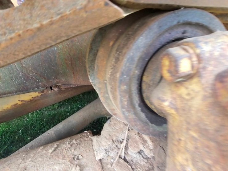 caterpillar-d7-image-16