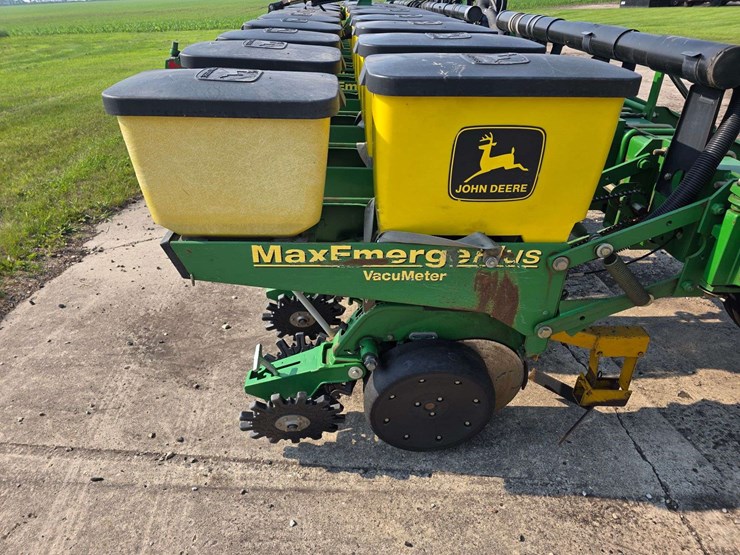 john-deere-1710-image-8