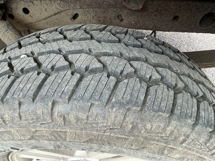 #1037-•-2005-ford-lariat-crew-cab-4x4-(has-wi-title)-image-98