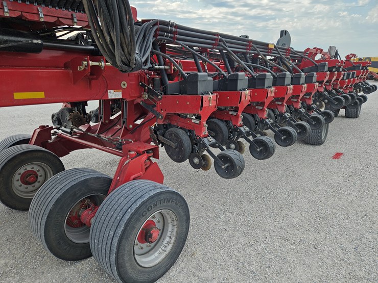 2013-case-ih-1265-image-16