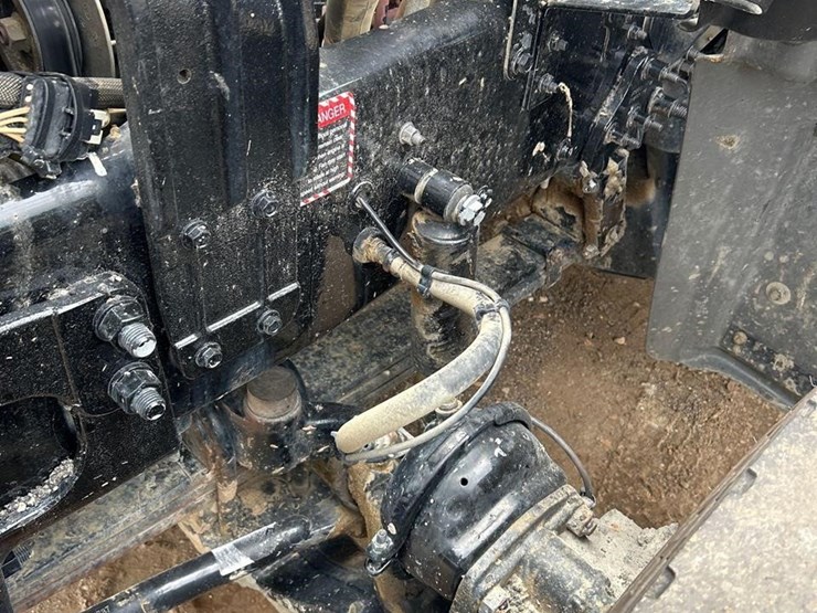 2021-mack-granite-64fr-image-93