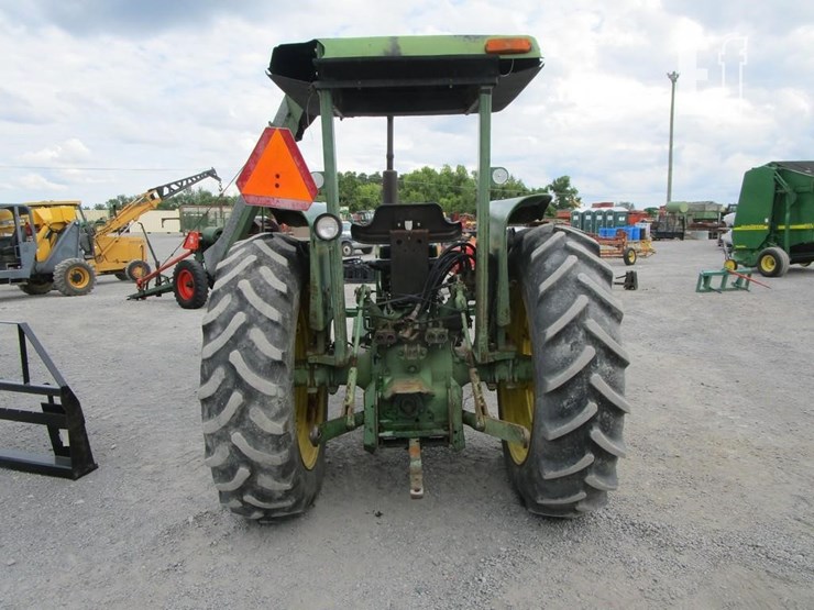 john-deere-2440-image-10