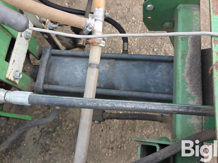 john-deere-7000-image-17