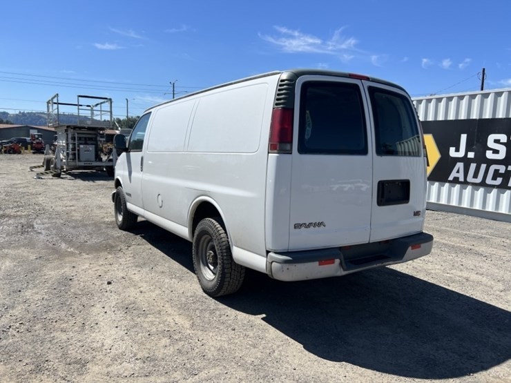 2001-gmc-3500-image-6