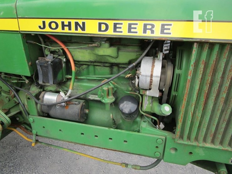 john-deere-2440-image-4