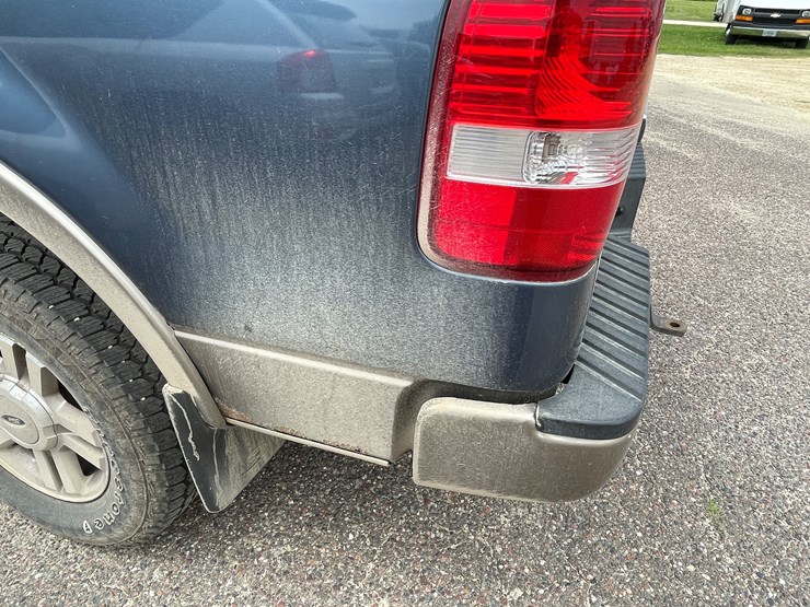 #1037-•-2005-ford-lariat-crew-cab-4x4-(has-wi-title)-image-37