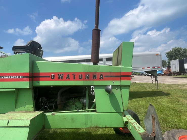 #1061-•-owatonna-260-swather-with-conditioner-image-36