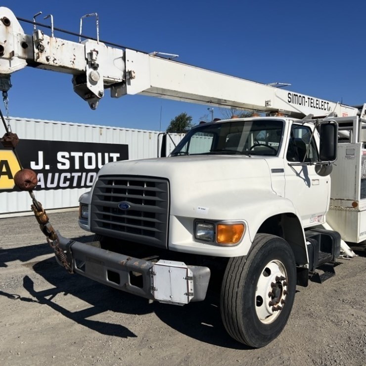 1995 FORD F800