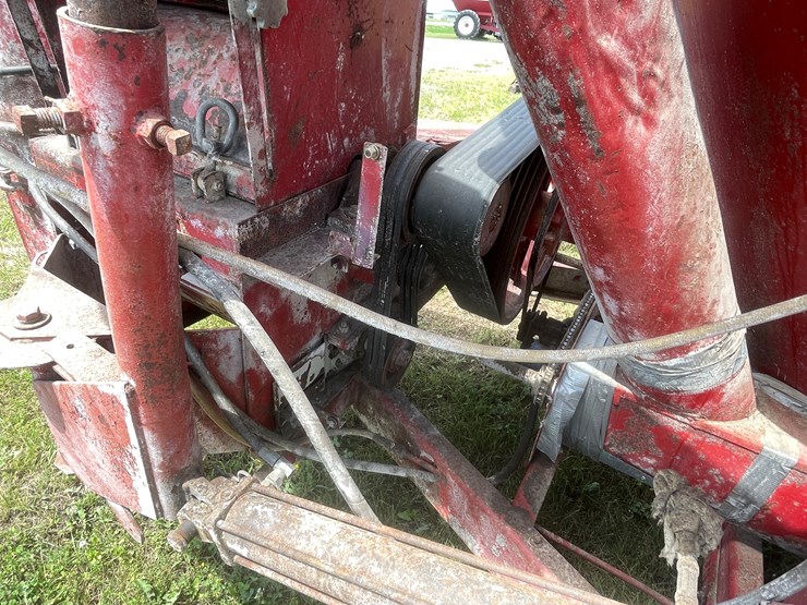 #1078-•-brady-650-feed-grinder-mixer-image-9