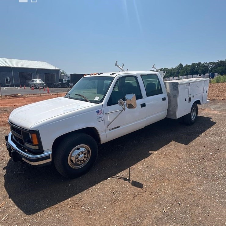 1999 CHEVROLET 3500