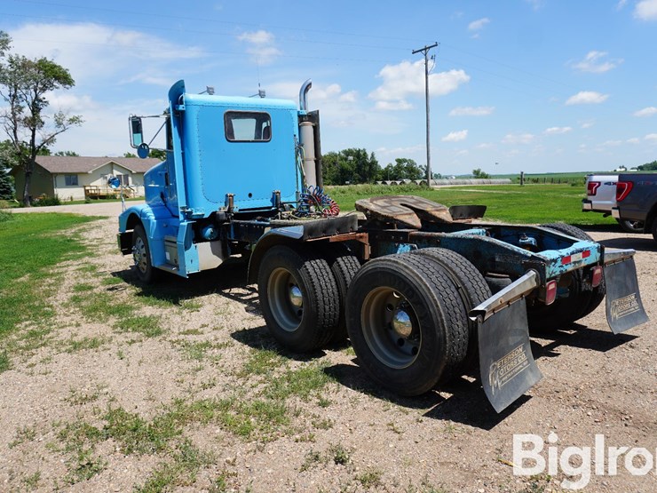 1996-peterbilt-377-image-7