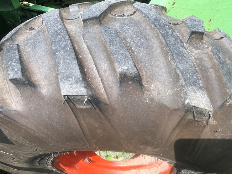 #1061-•-owatonna-260-swather-with-conditioner-image-69
