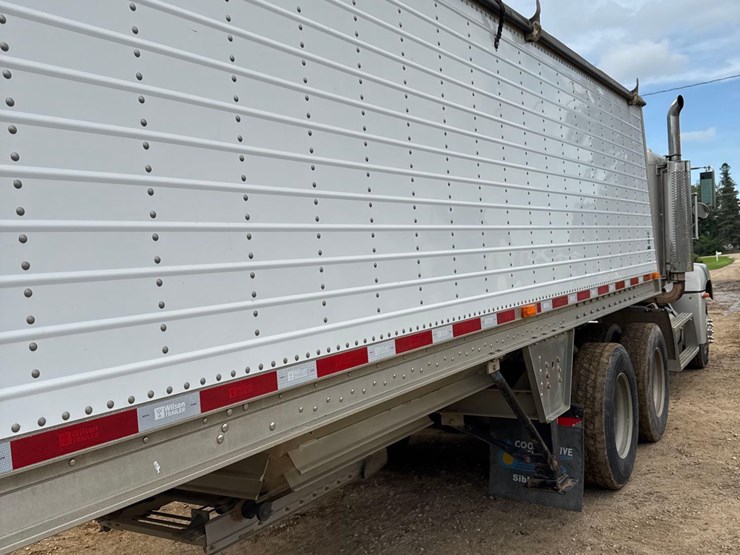 2011-wilson-grain-trailer-image-39