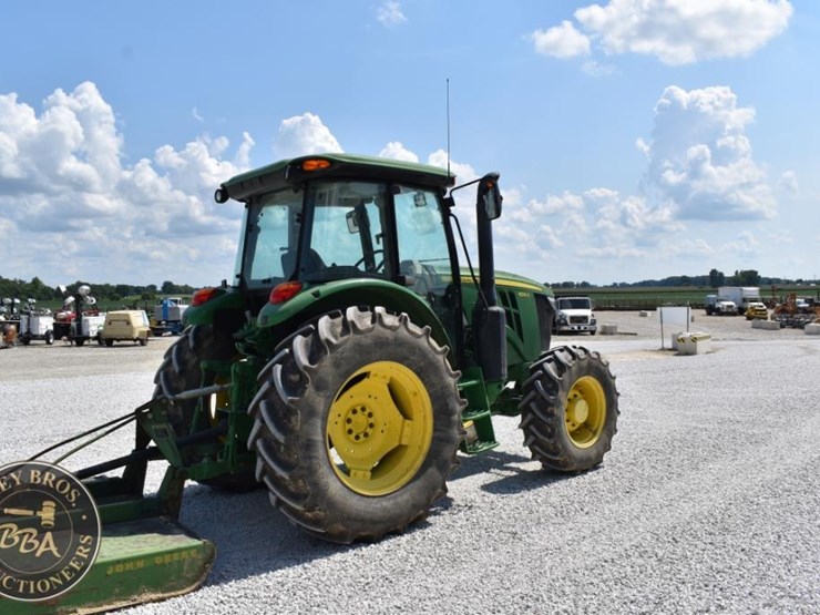 2017-john-deere-6120e-image-11