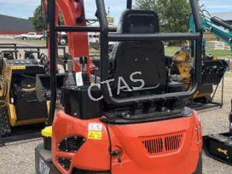 #111-•-cfg-industrial-mini-excavator---kubota-diesel-image-4