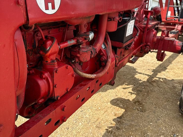 farmall-super-h-tractor-image-16