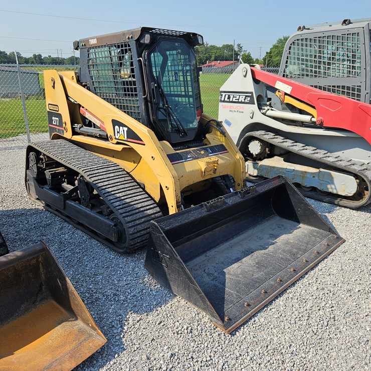 2004 CATERPILLAR 277