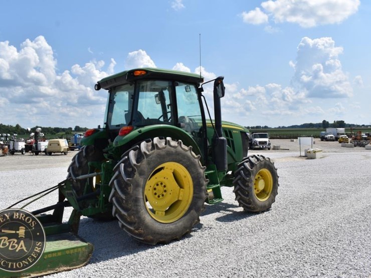 2017-john-deere-6120e-image-12