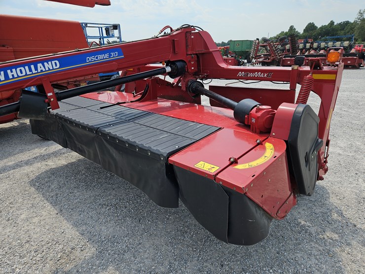 2015-new-holland-313-image-10