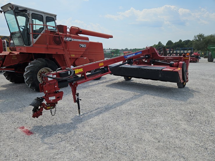 2015-new-holland-313-image-13