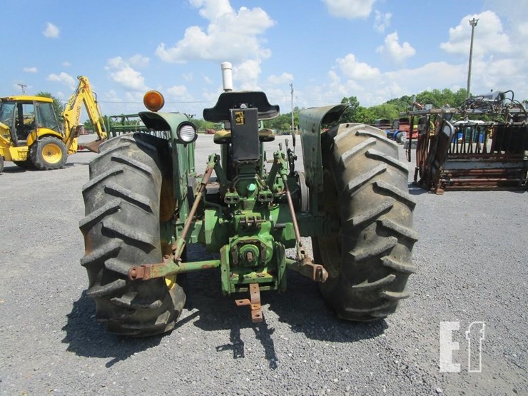 john-deere-2940-image-10