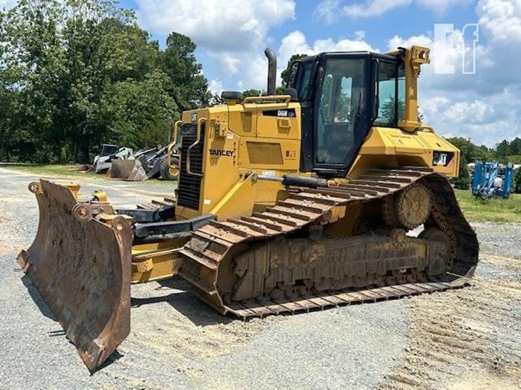 2017-caterpillar-d6n-lgp-image-1