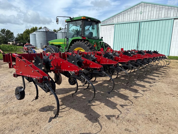 case-ih-1830-image-1
