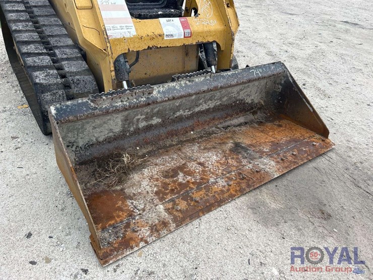 2017-caterpillar-259d-image-9