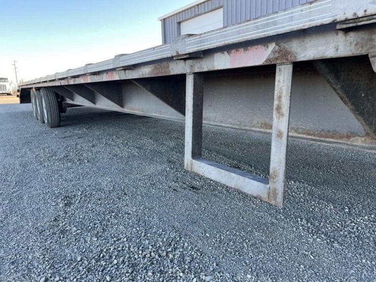 2014-innovative-32'-tri-axle-gooseneck-trailer-image-19