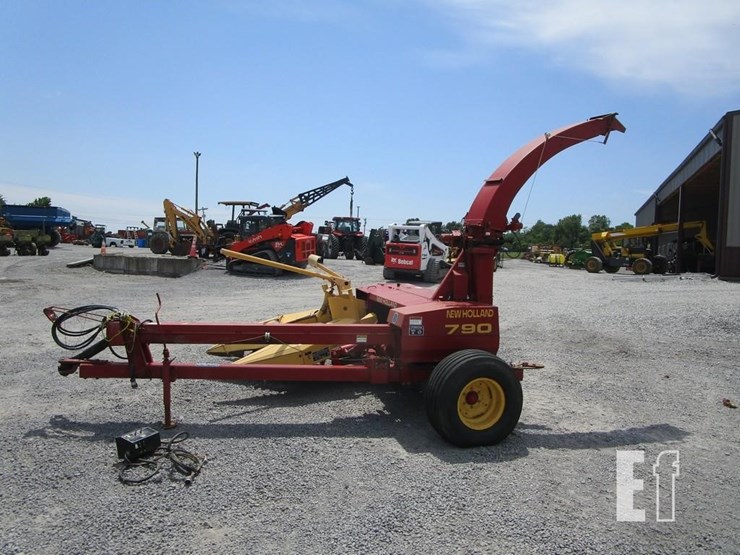 new-holland-790-image-16