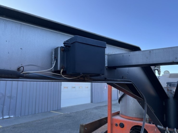 2014-innovative-32'-tri-axle-gooseneck-trailer-image-20