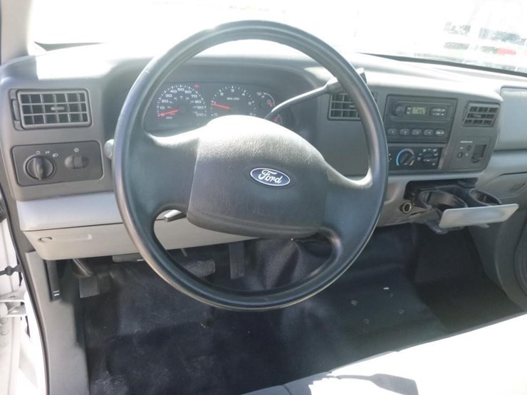2004-ford-f450-image-11