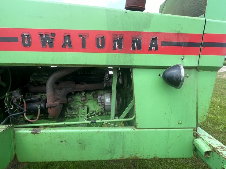#1061-•-owatonna-260-swather-with-conditioner-image-64