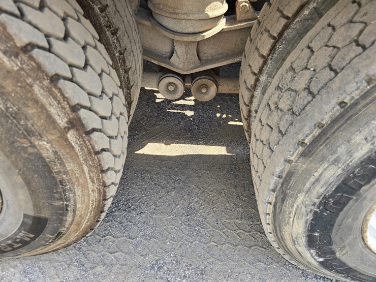 2012-kenworth-t800-image-129