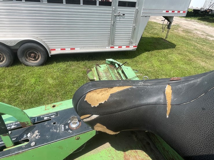 #1061-•-owatonna-260-swather-with-conditioner-image-79
