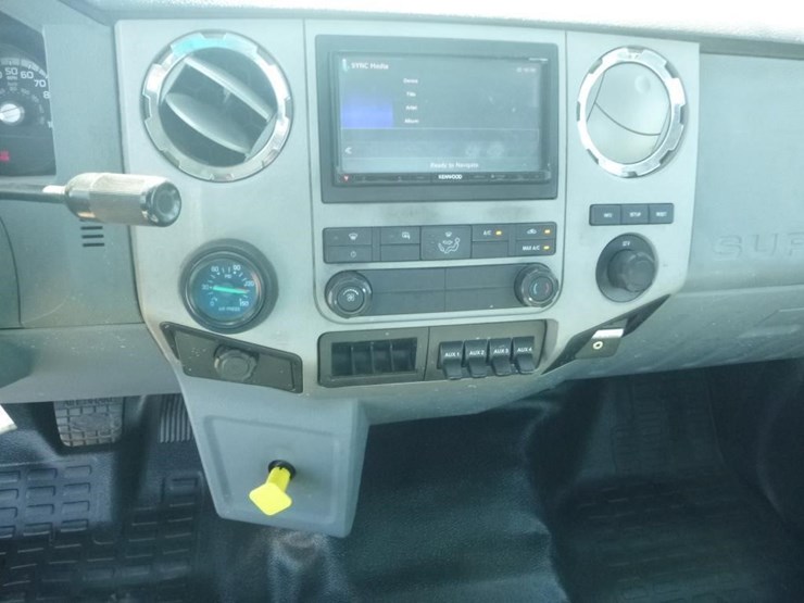 2015-ford-f650-image-12