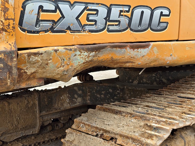 2012-case-350c-image-137