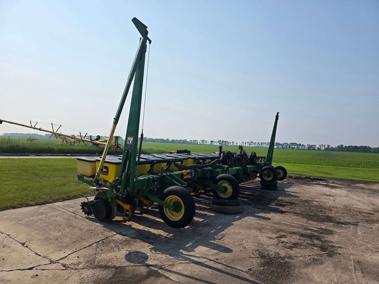 john-deere-1710-image-4