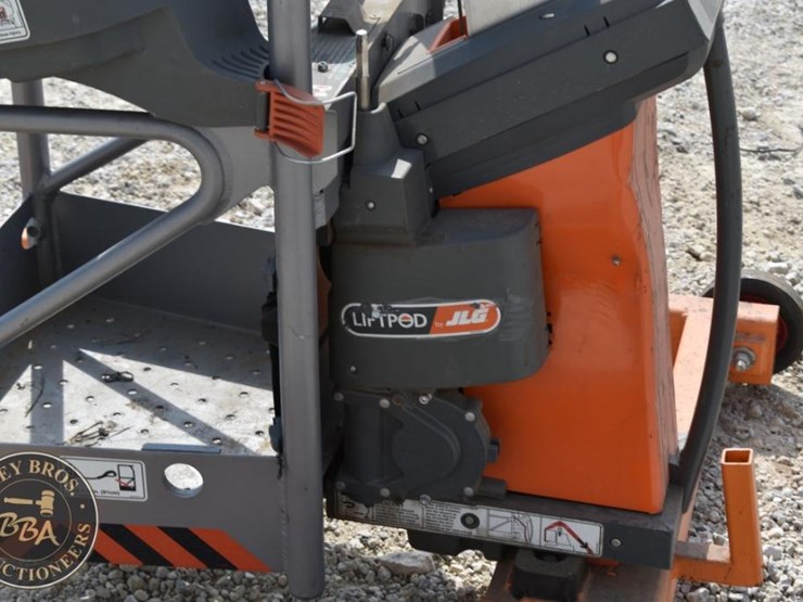 2012-jlg-fs80-image-15